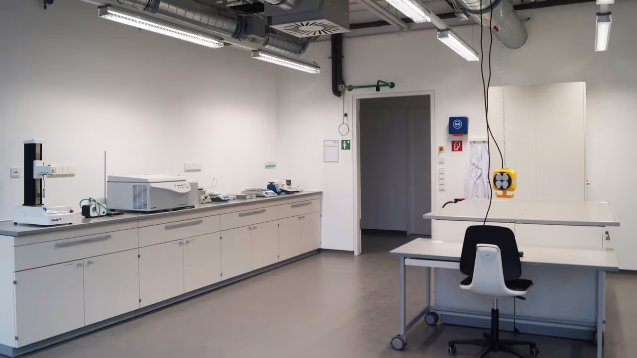 Modernes Labor für Anwendungen der Lebensmittelbiotechnologie