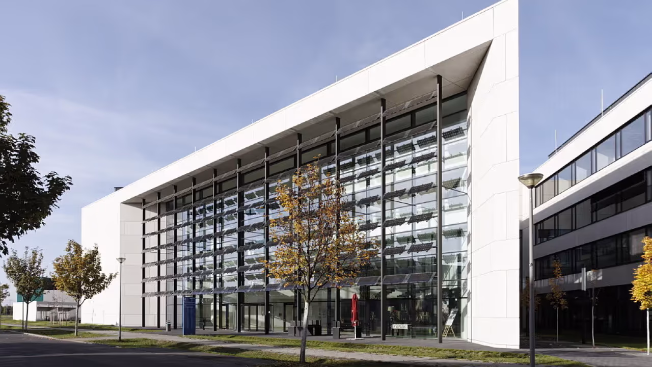 Hightech-Laborinfrastruktur für die Lebensmittelbiotechnologie